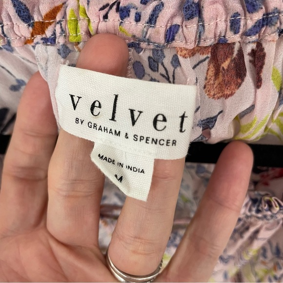 Velvet by Graham & Spencer Angel Floral Print Blouse Size Medium Office Casual 4 - Picture 5 of 8